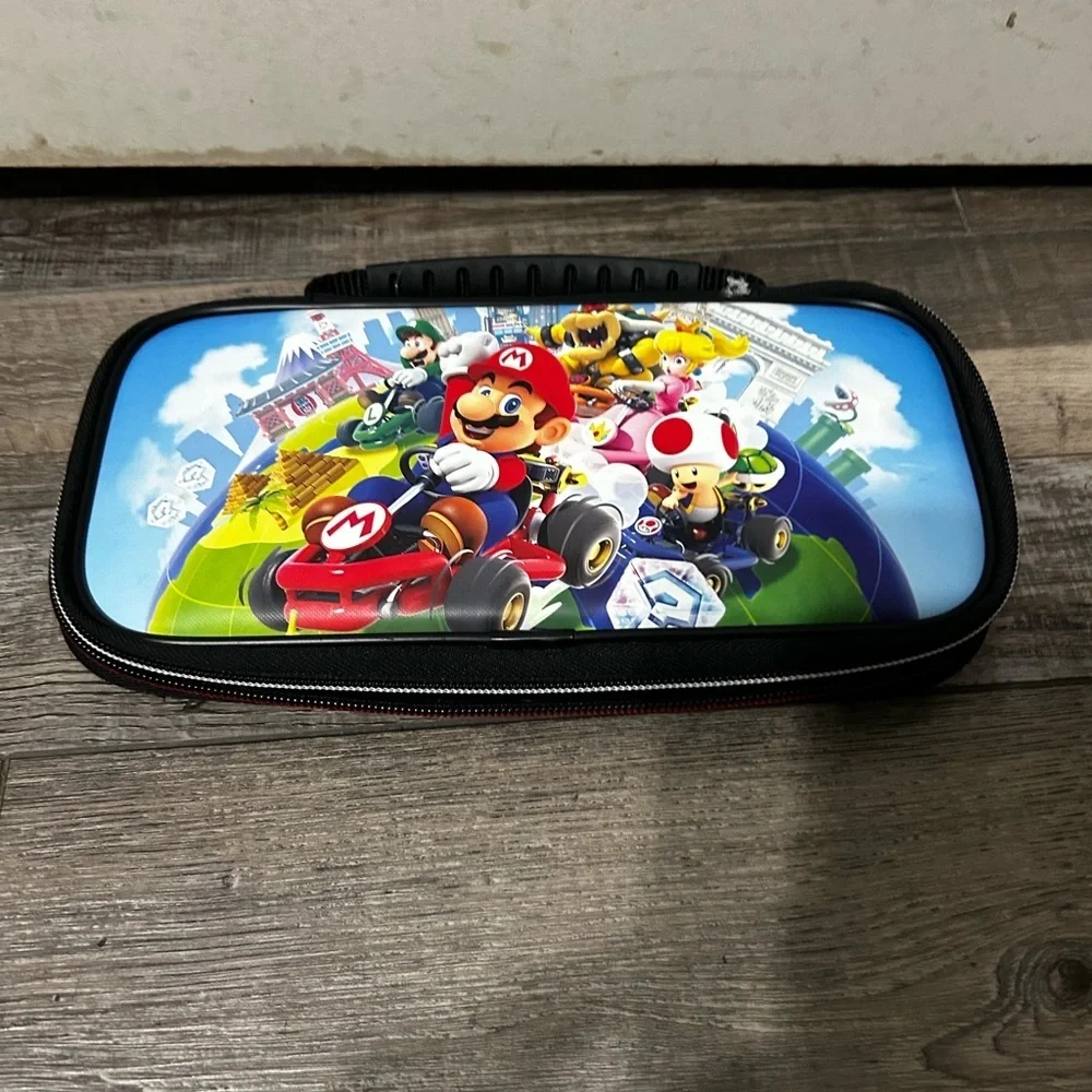 📀 NINTENDO SWITCH Deluxe Game Traveler Case - Mario Kart